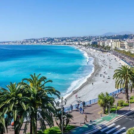 Nestor&jeeves - Rose De - Central - Close Sea Nice